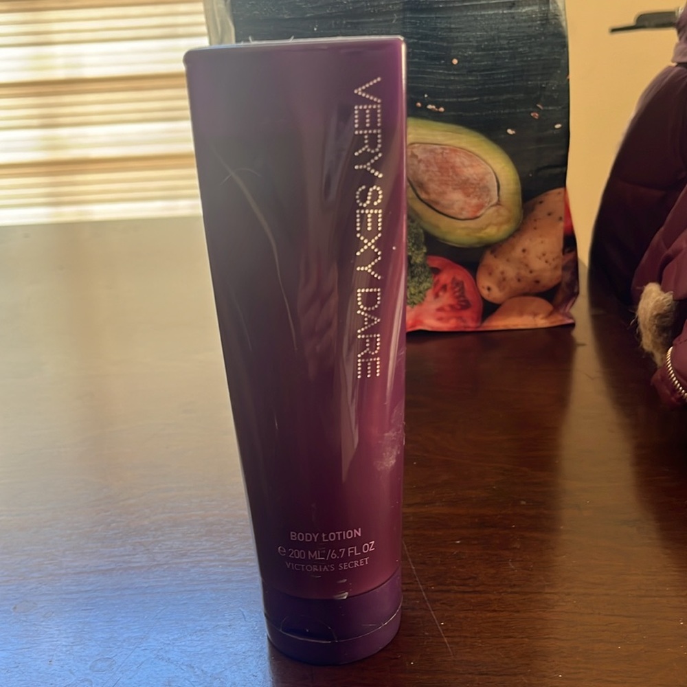 Victoria secret body lotion - Picture 2 of 2